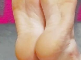 masturbation, amateur, babes, ejaculation-sur-le-corps, pieds, ejaculation, bout-a-bout, fétiche, solo, brunette