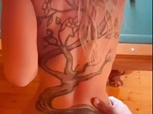 doggy-style, brudar, tonåring, creampie, blond, petit, tatuering