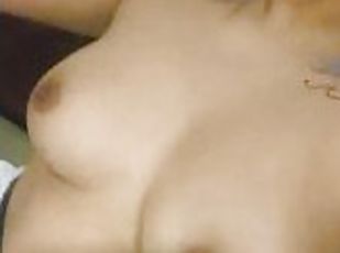 mi vestido como rem y me muestra sus tetas