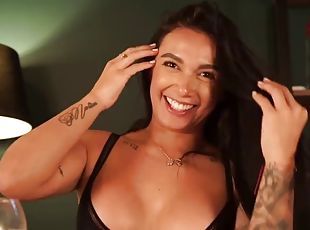 tetas-grandes, oficina, latino, paja, divertido, perfecto, entrevista, realidad, tatuaje