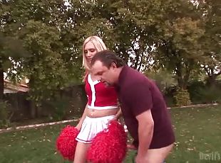 shemale, cheerleaderka