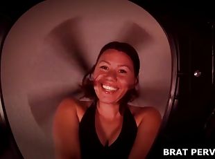 paroasa, bdsm, brazilia, pov, toaleta, zapacita, cur-butt, fetish, dominare, femdom