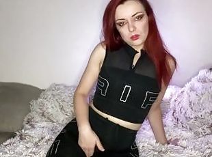 tricherie, vieux, femme, amateur, rousse, jeune-18, plus-agée, petite, fétiche, solo