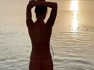 gros-nichons, levrette, public, russe, milf, pornstar, percé, piscine, solo, bikini