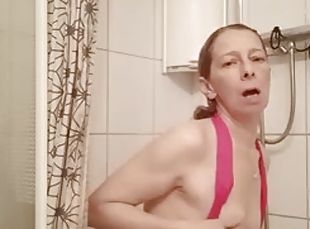 imbaiere, slabanoaga, amatori, milf, lenjerie, dildo, dus, solo, leoaica