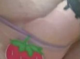 masturbation, orgasme, chatte-pussy, amateur, babes, ados, culotte, britannique, solo, tatouage