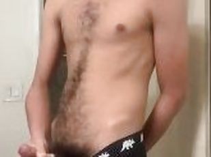 baignade, masturbation, amateur, ejaculation-sur-le-corps, ados, gay, branlette, kinky, fétiche, douche