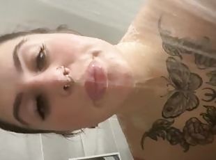 cul, baignade, gros-nichons, vieux, amateur, jeune-18, britannique, plus-agée, douche, solo